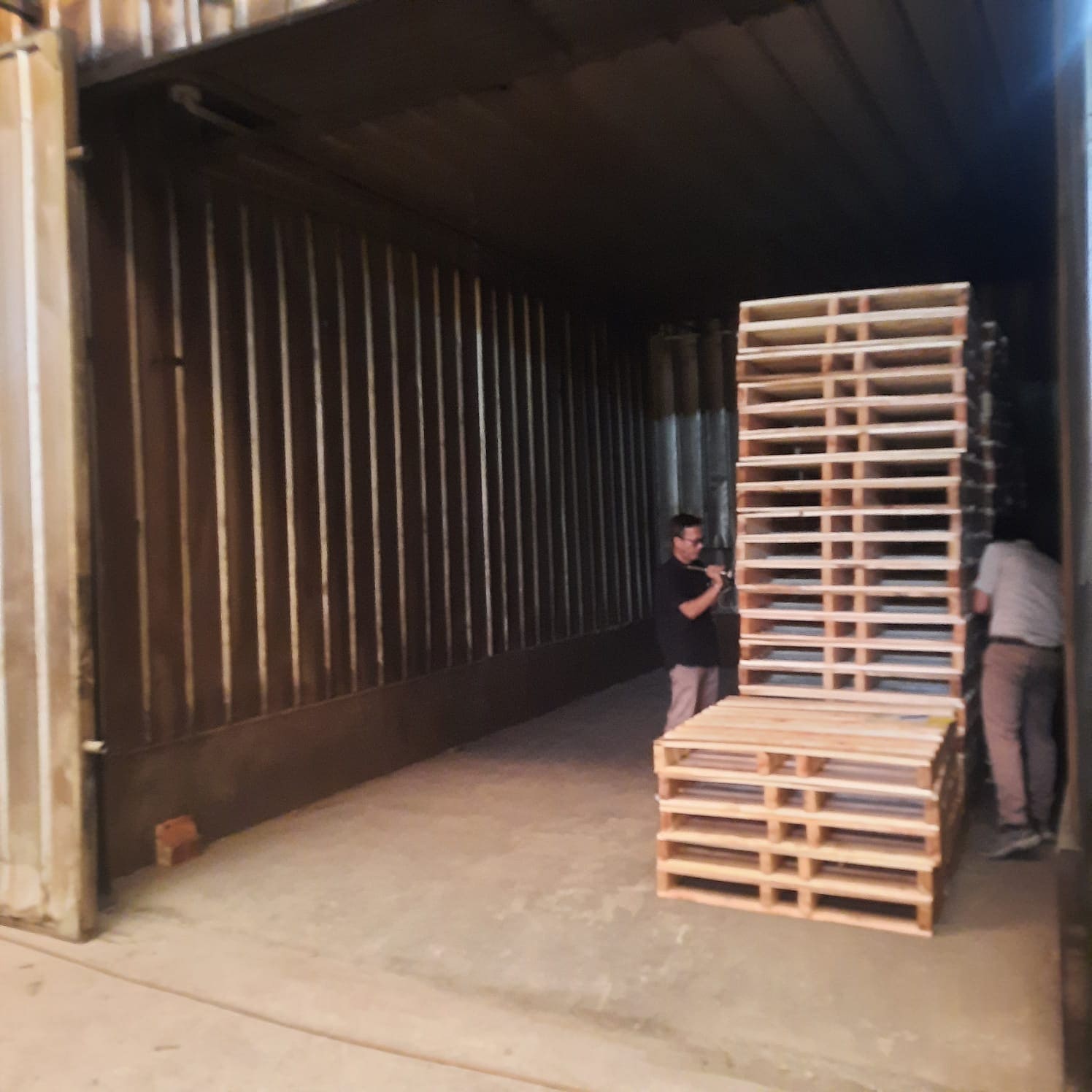 Pentingnya Vendor Berlisensi ISPM 15 dalam Ekspor Kayu